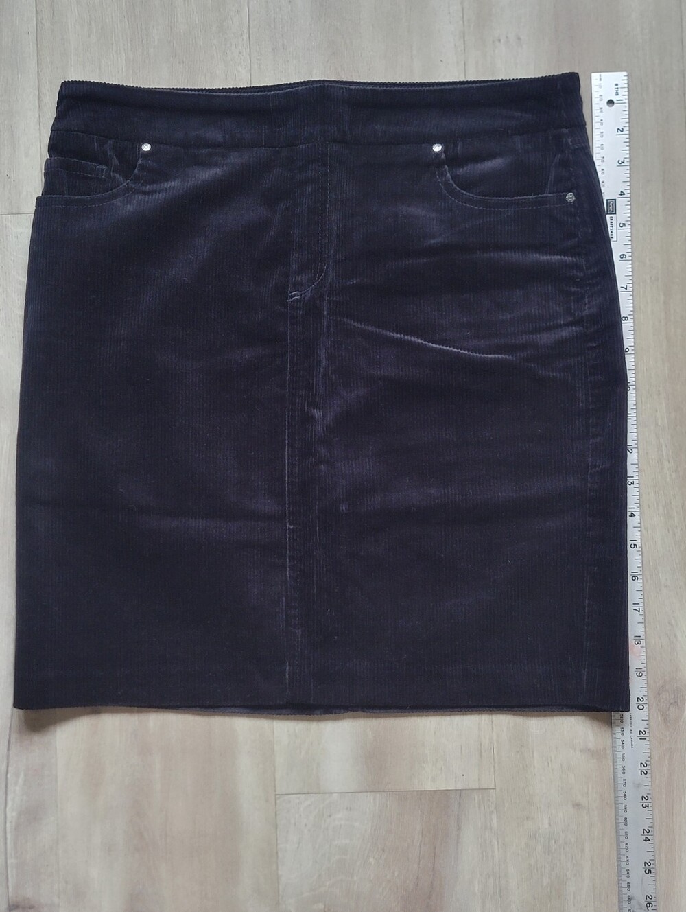 Women's S.C. & Co. Black Corduroy Pull-On Skirt - Size 12